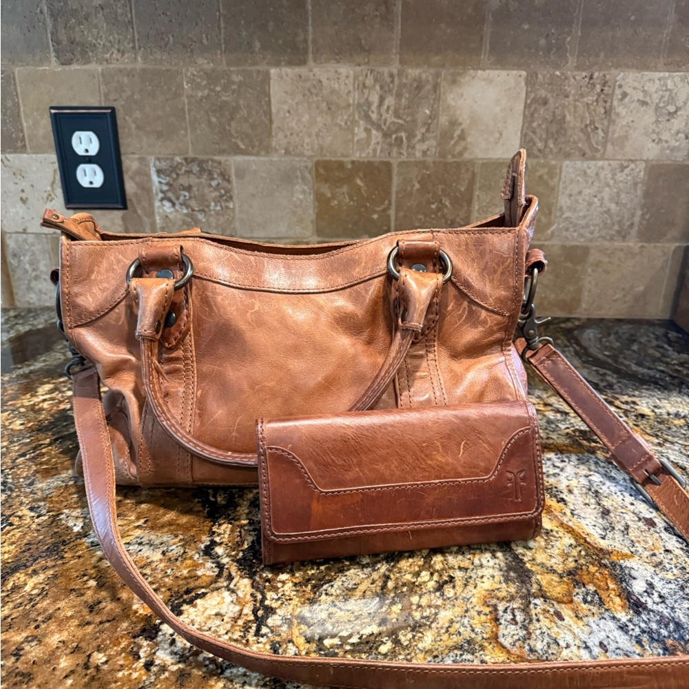 Frye Tan Leather Shoulder Bag and Wallet